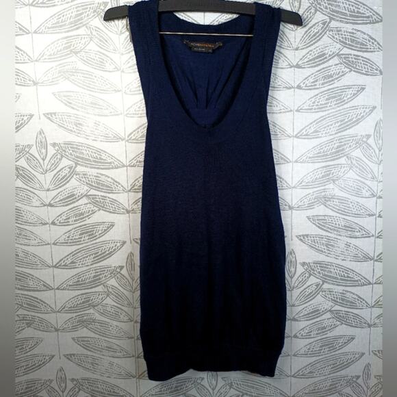 Bcbgmaxazria Blouse Silk Rayon Blend Knit Navy Scoop Neck Sleeveless - Picture 1 of 7